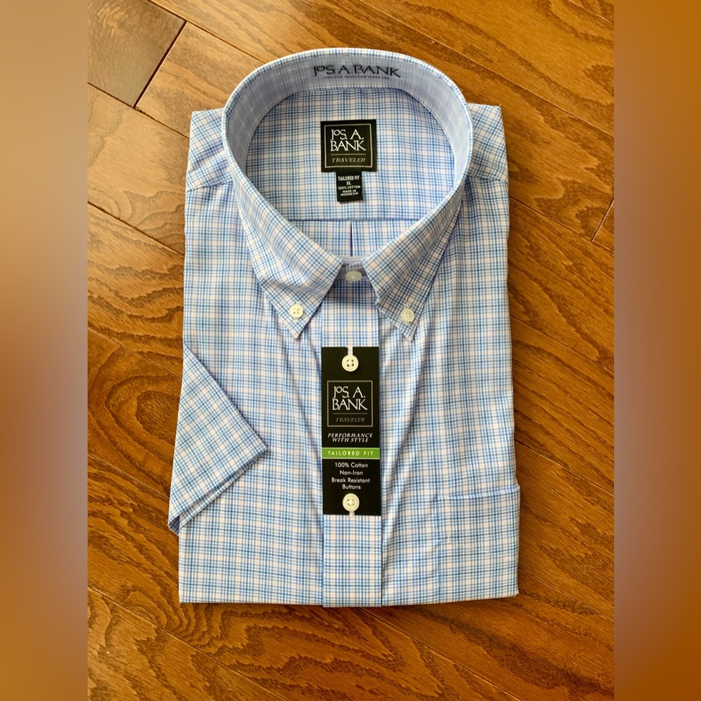 New with Tags Mens JoS. A. Bank Tailored Fit Short Sleeve Shirt XL NICE